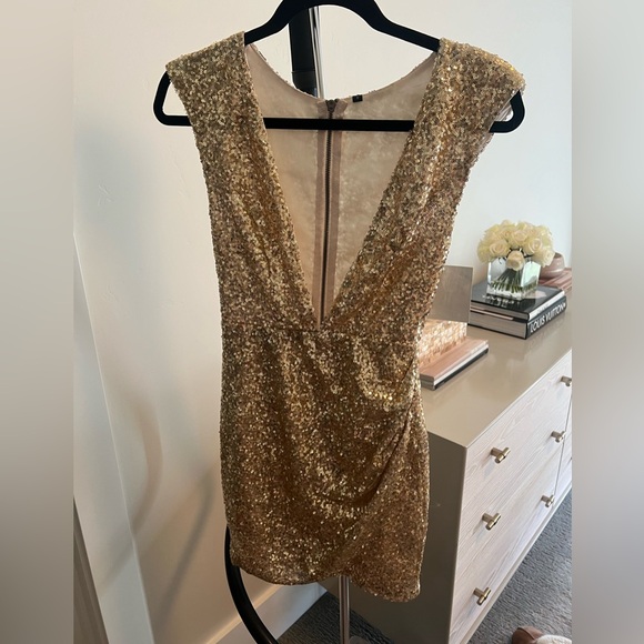 Gold sequin dress - Picture 5 of 6